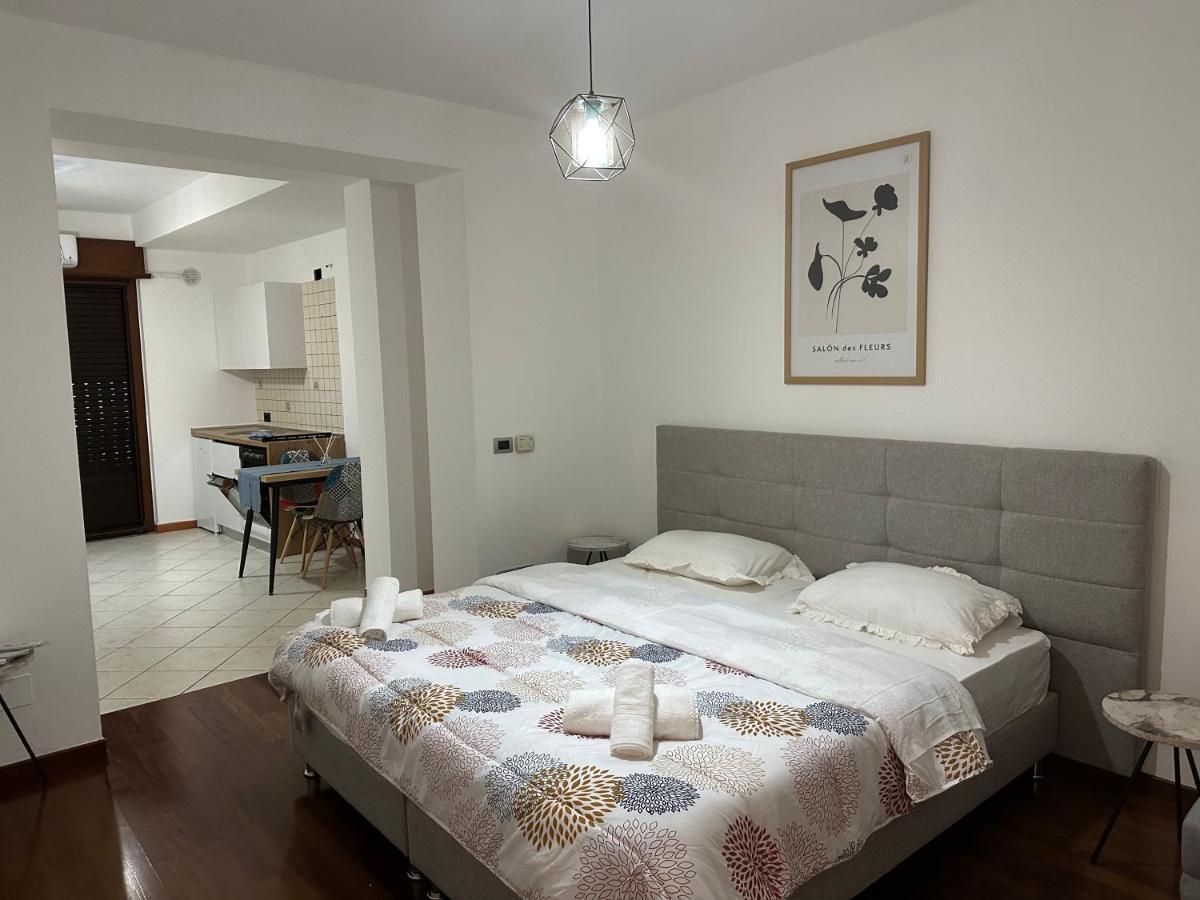 City Center Shkodra B&B Eksteriør billede